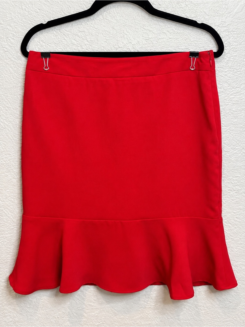 Liz Claiborne Red Ruffle Hem Pencil Skirt Size 6